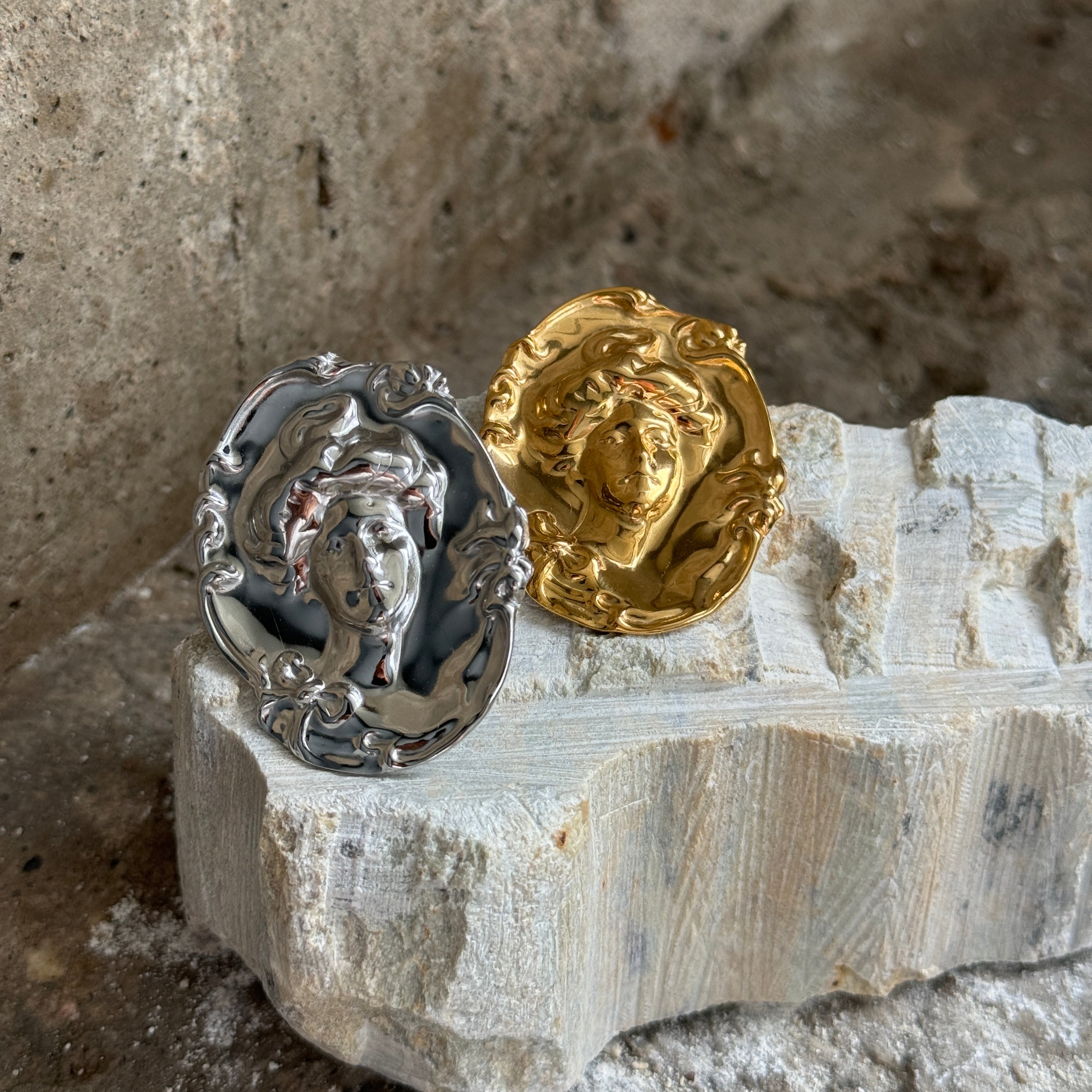 Afrodite brooch - Opulaire