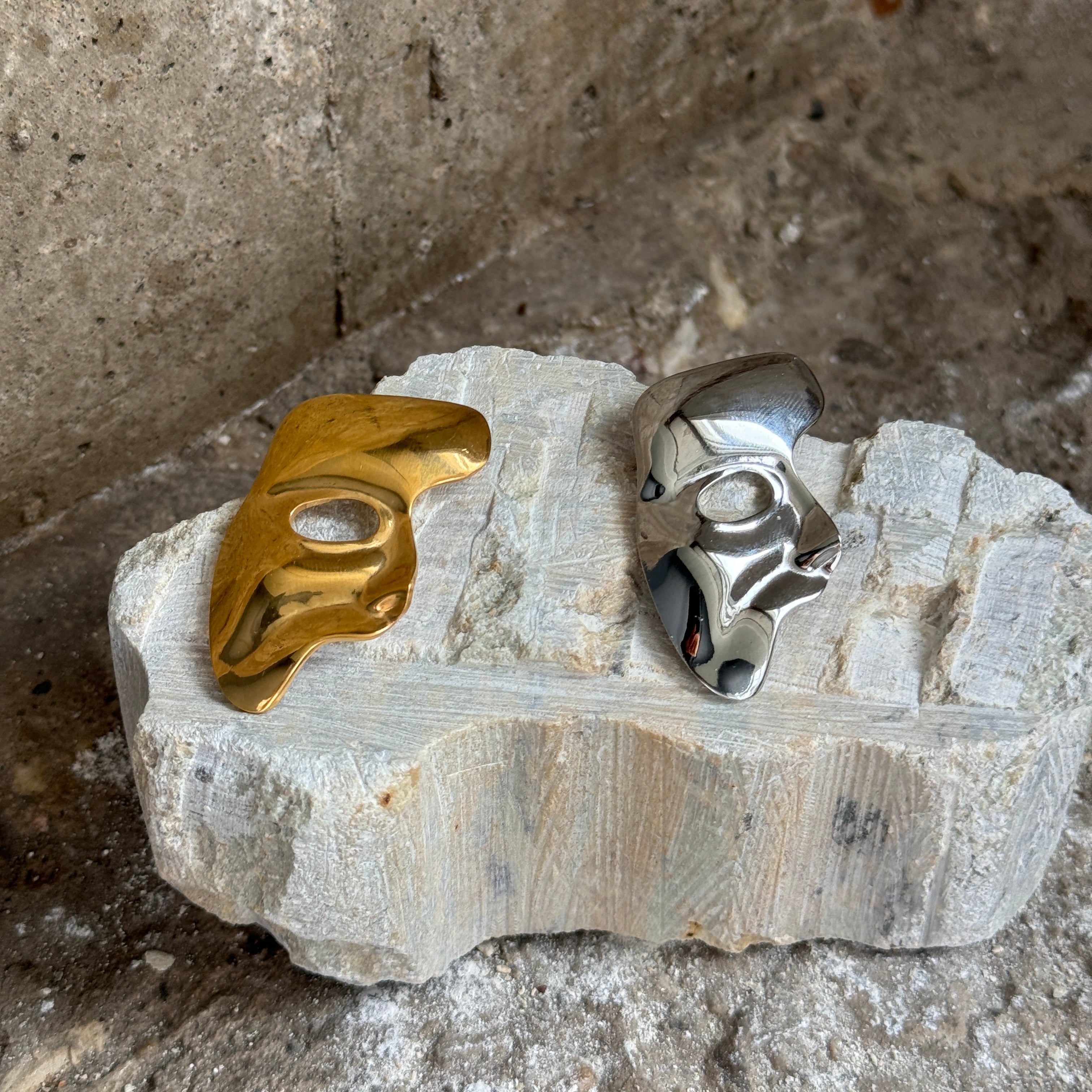 Mena brooch - Opulaire