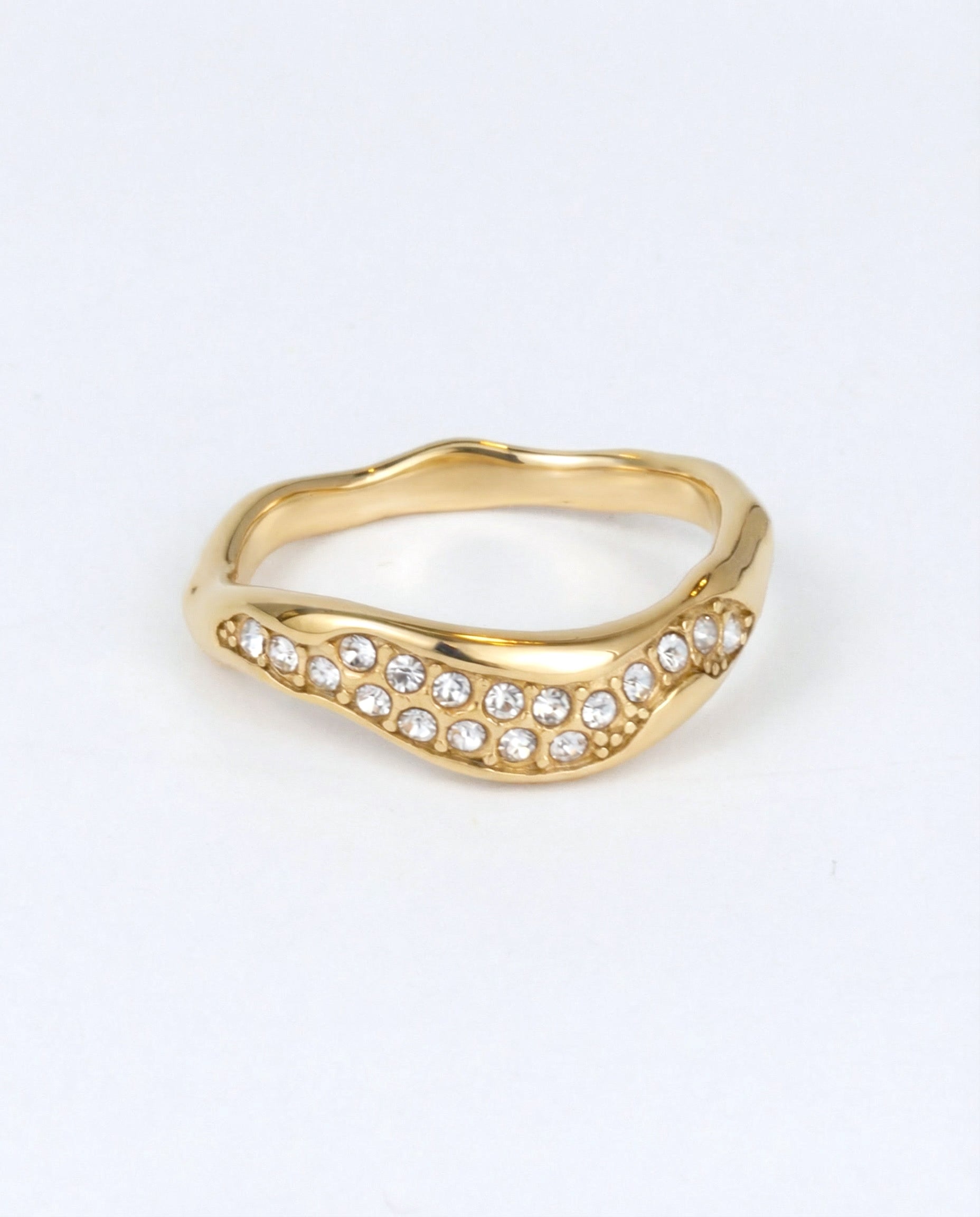 Hoela ring