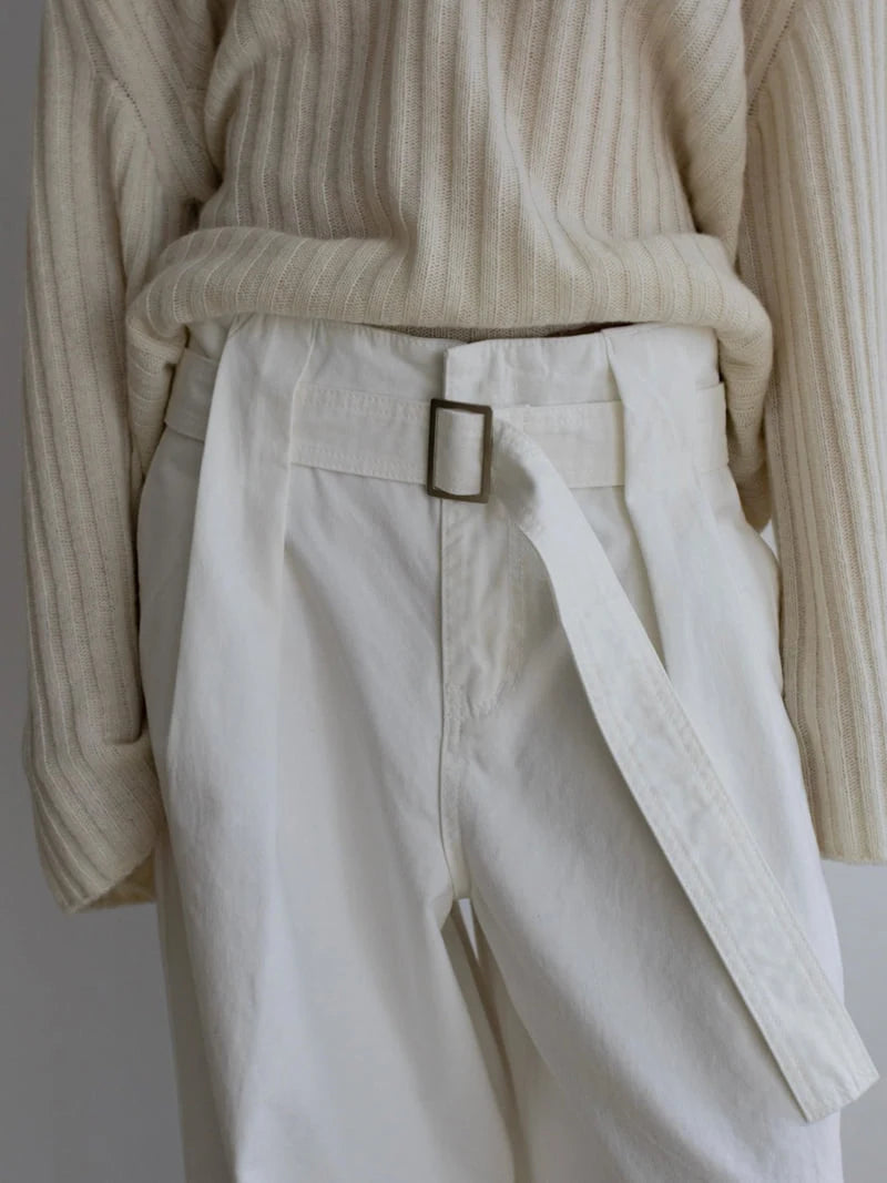 Wide belt pants
