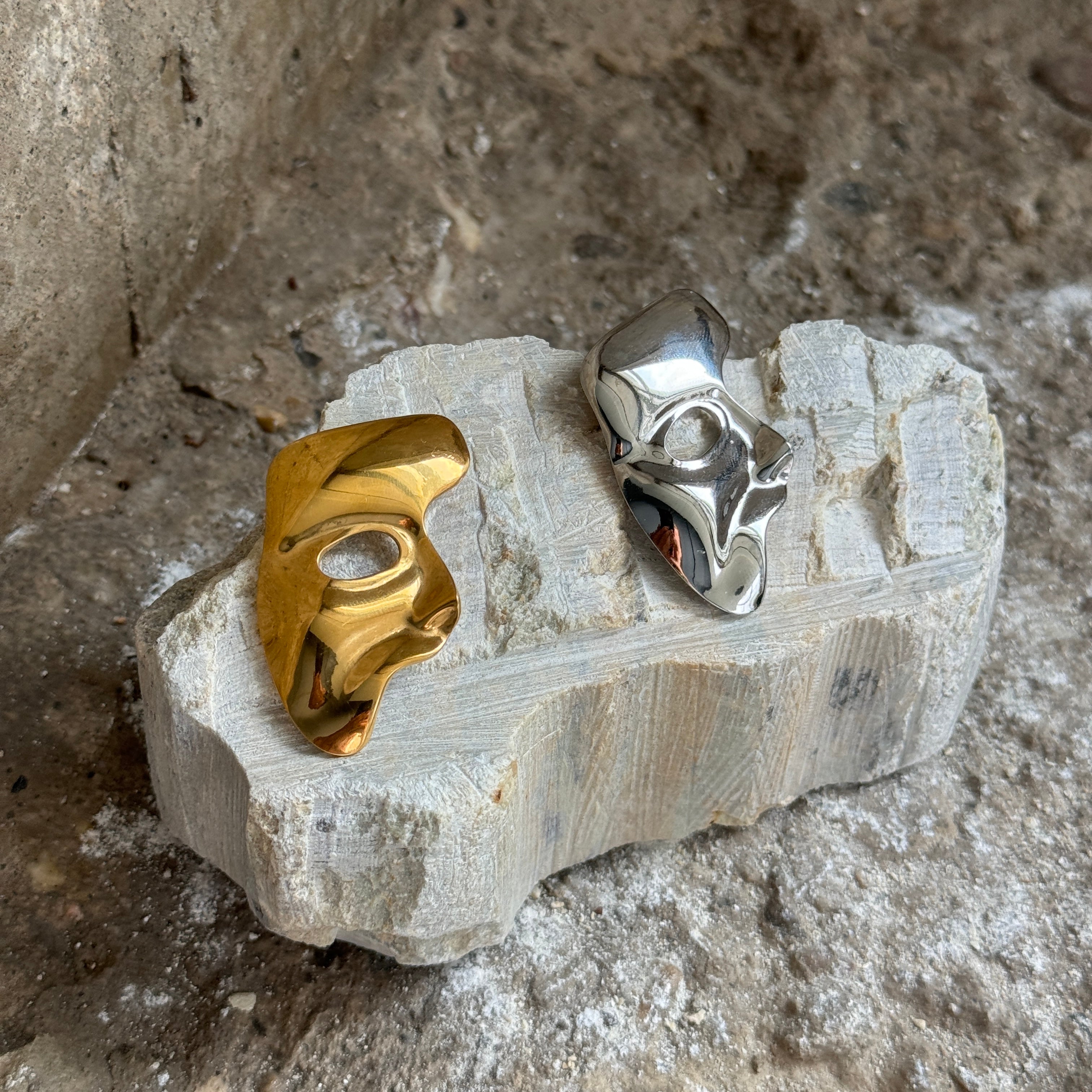 Mena brooch - Opulaire