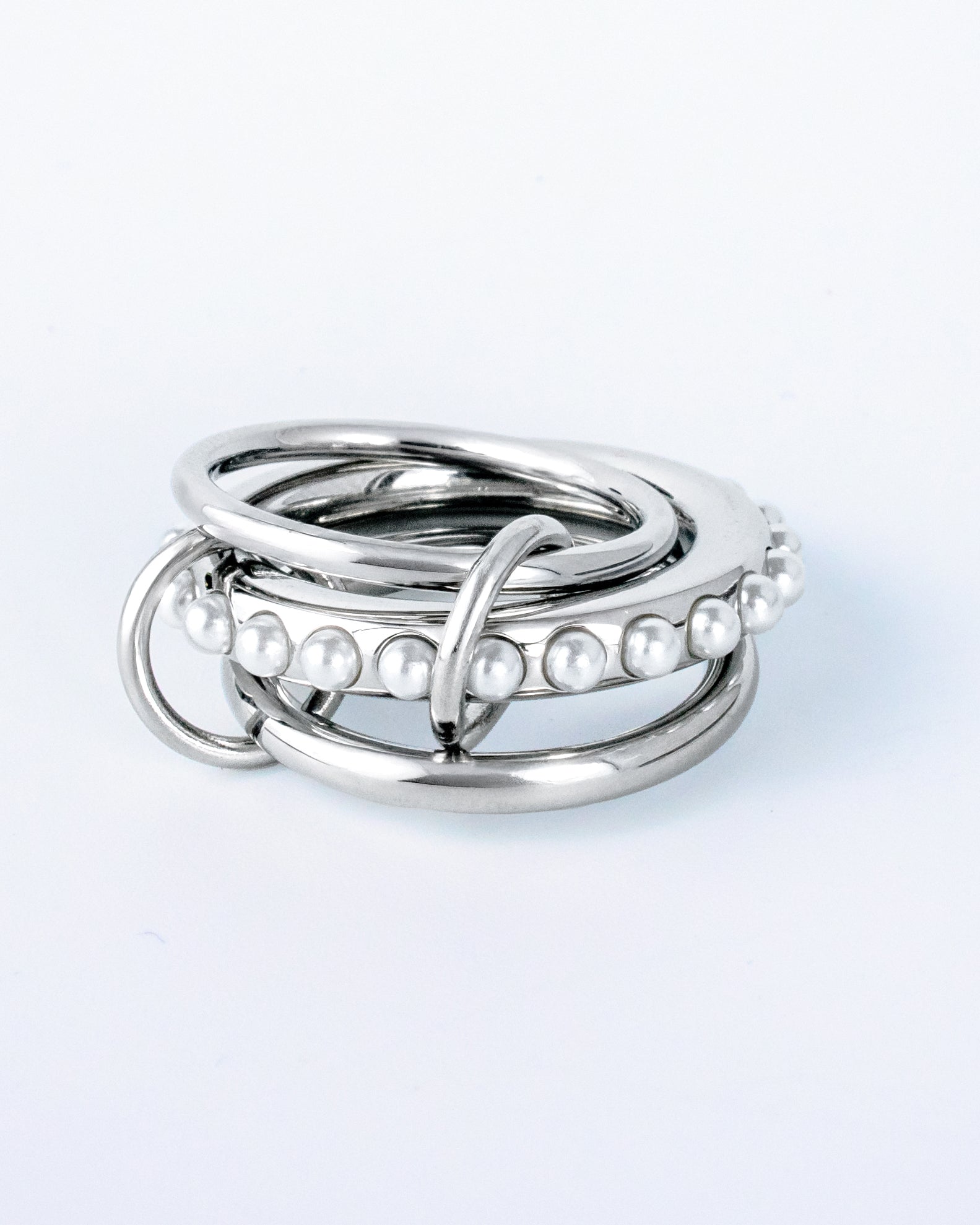 Emilia ring