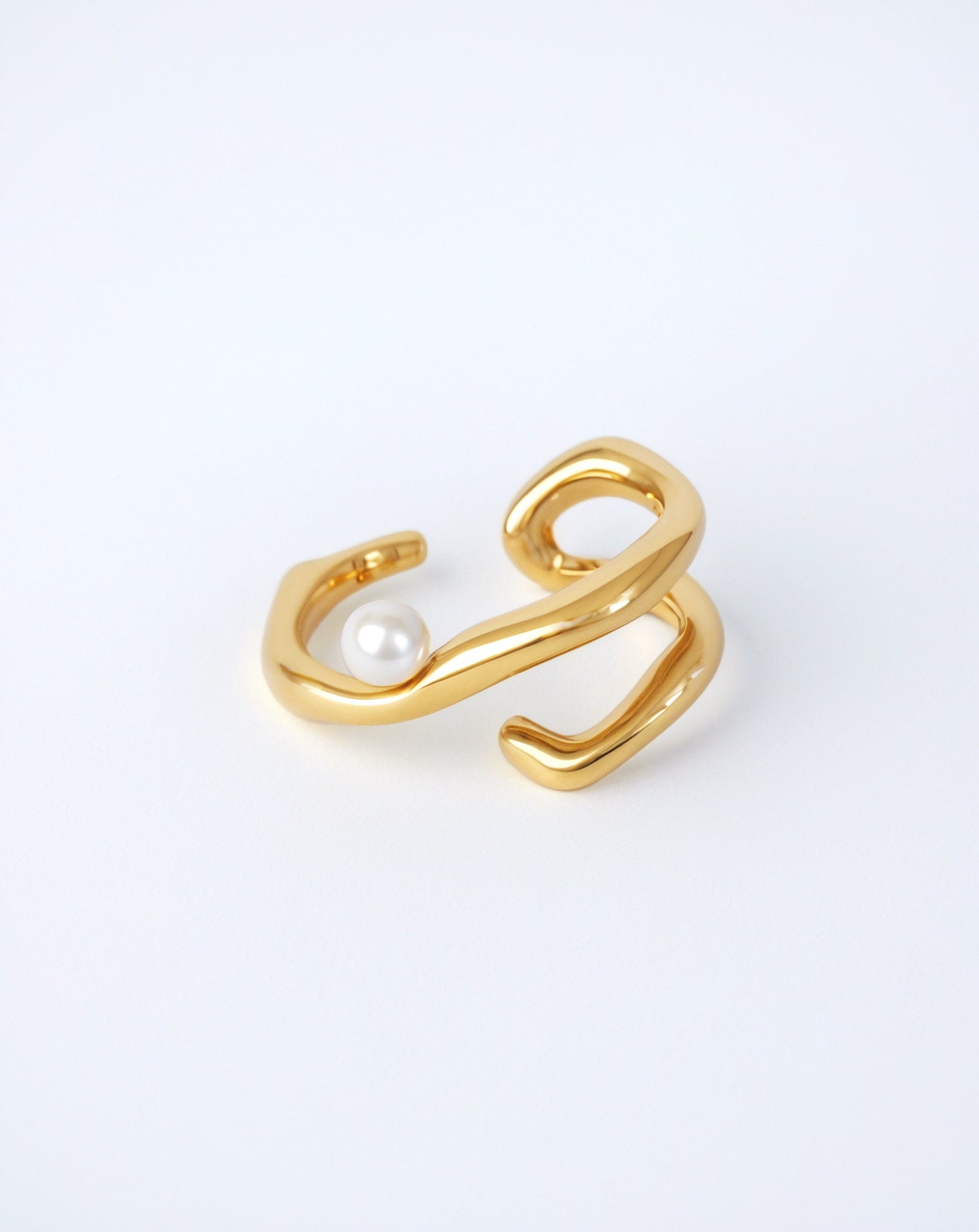 Lune ring