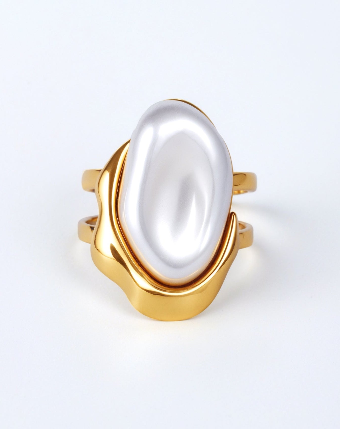 Tyra ring
