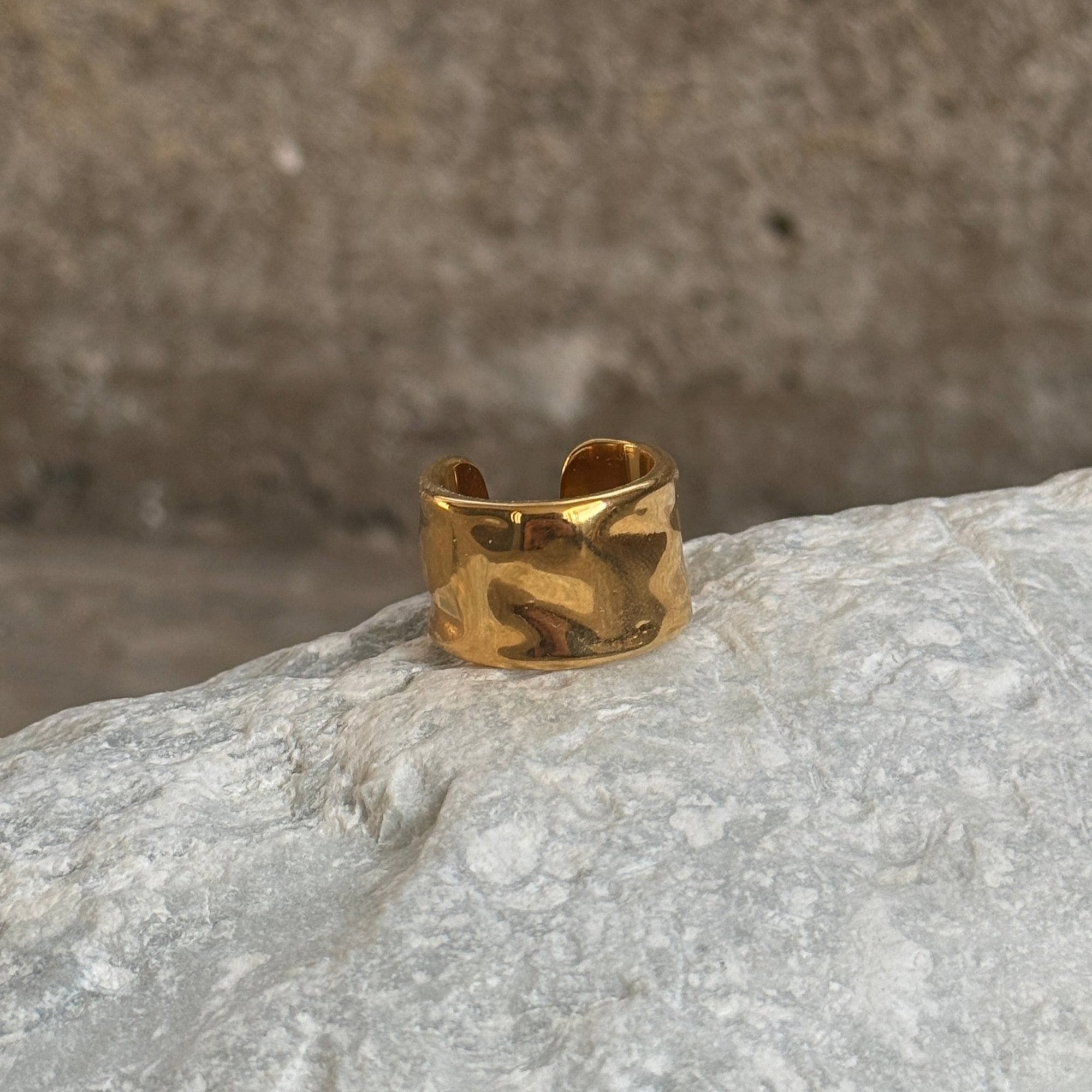 Leah ring