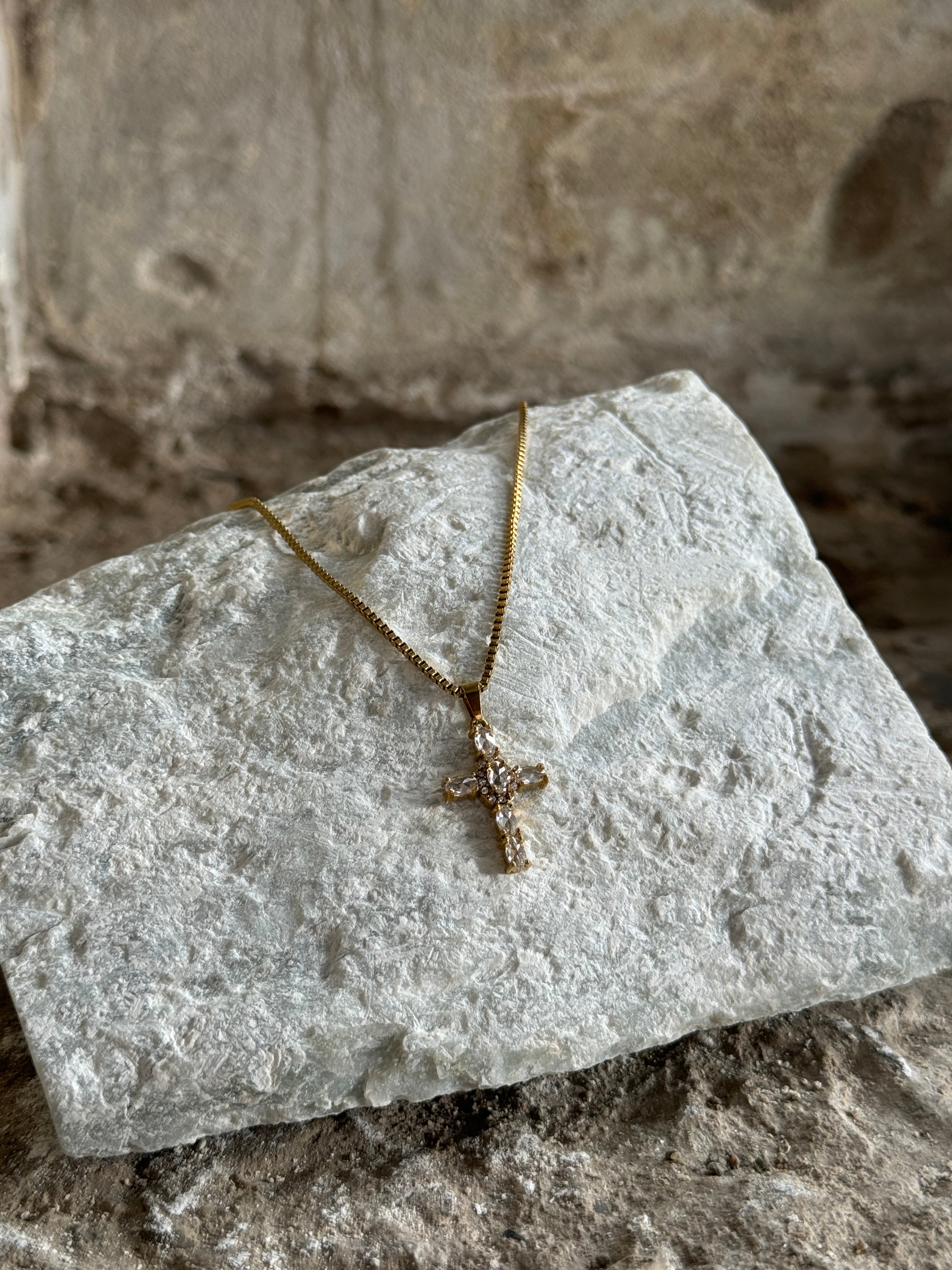 Roxy necklace