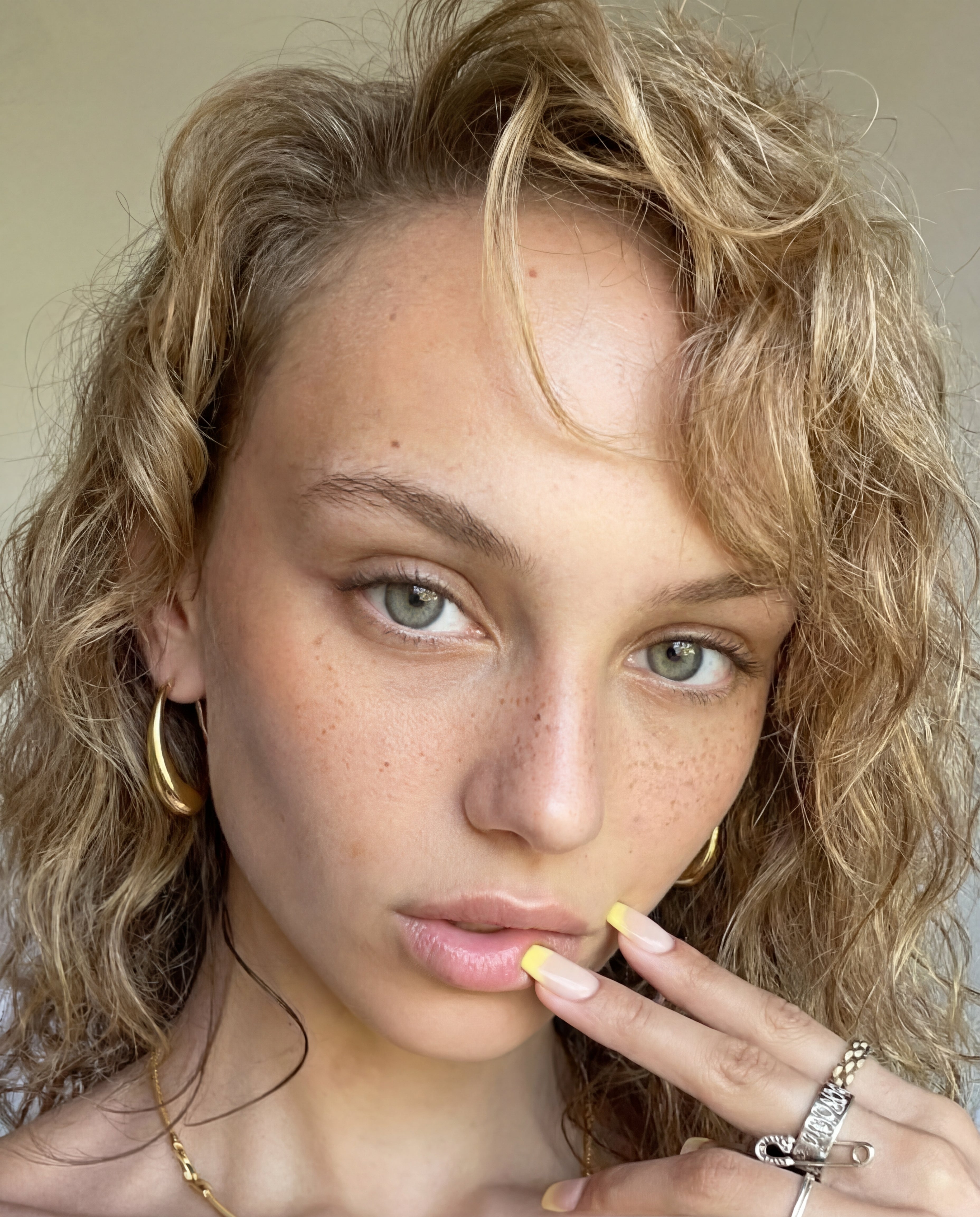 Overlevering oorbellen