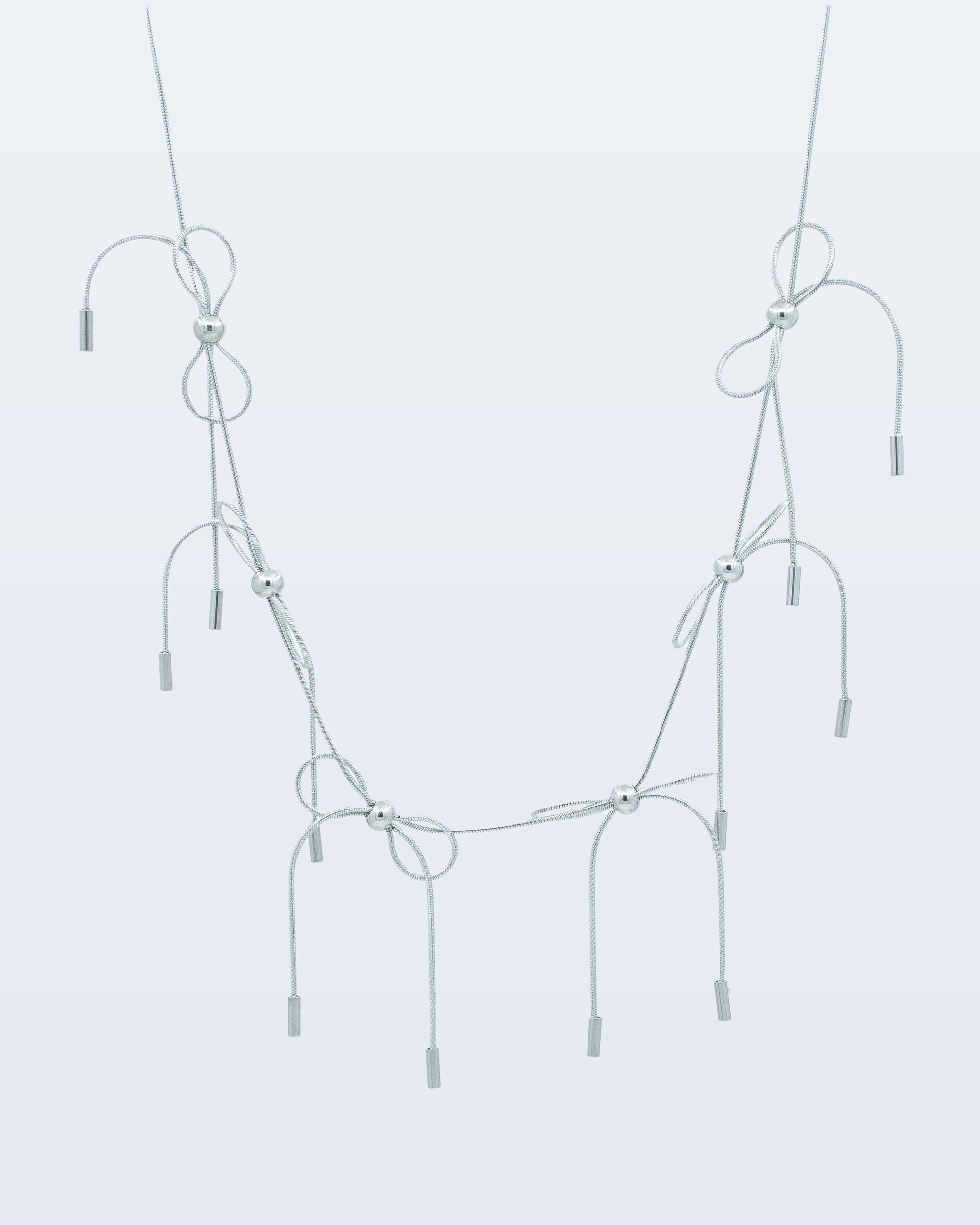 Collier noué