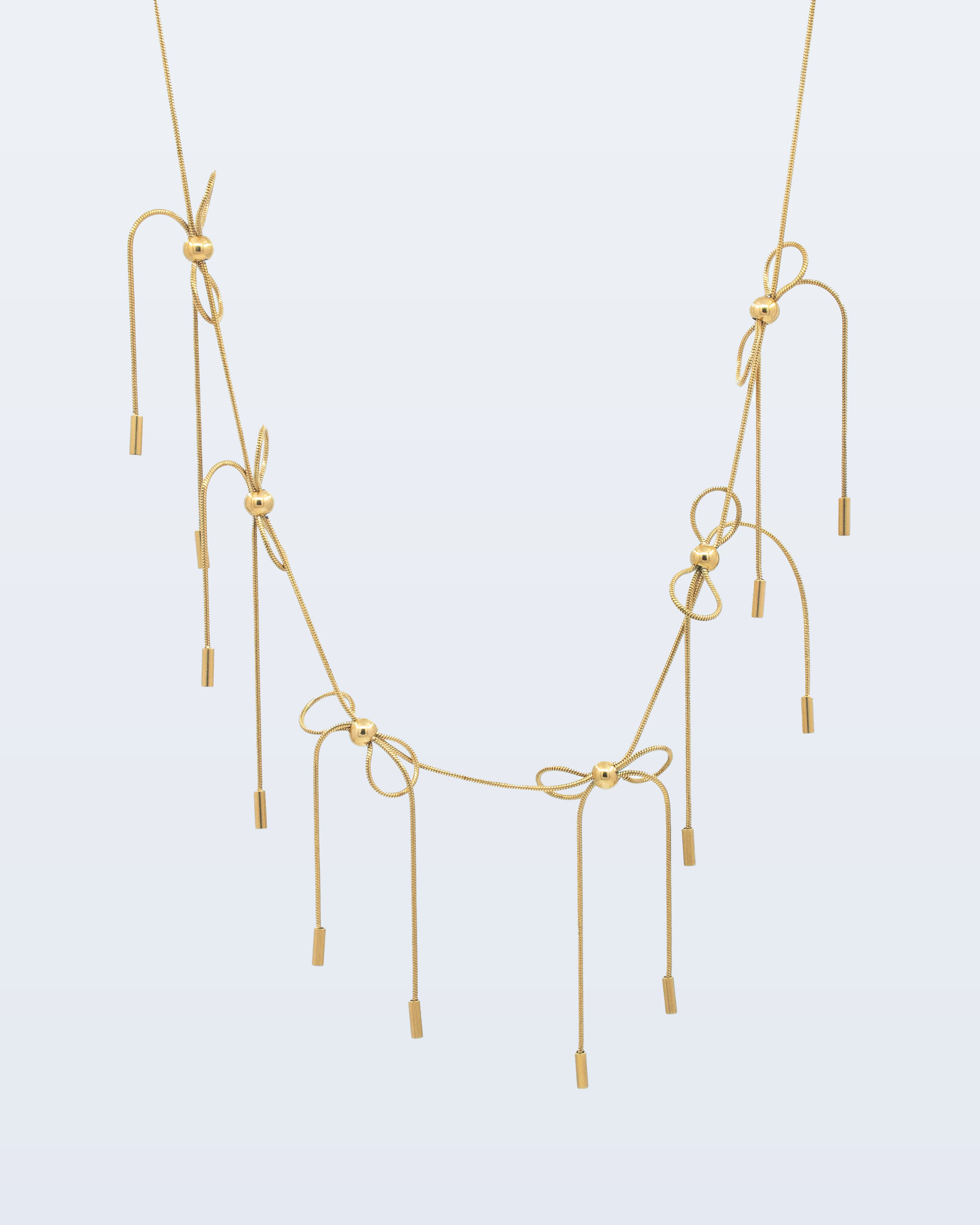 Collier noué