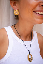 Loop necklace