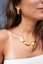 Collier Sarah