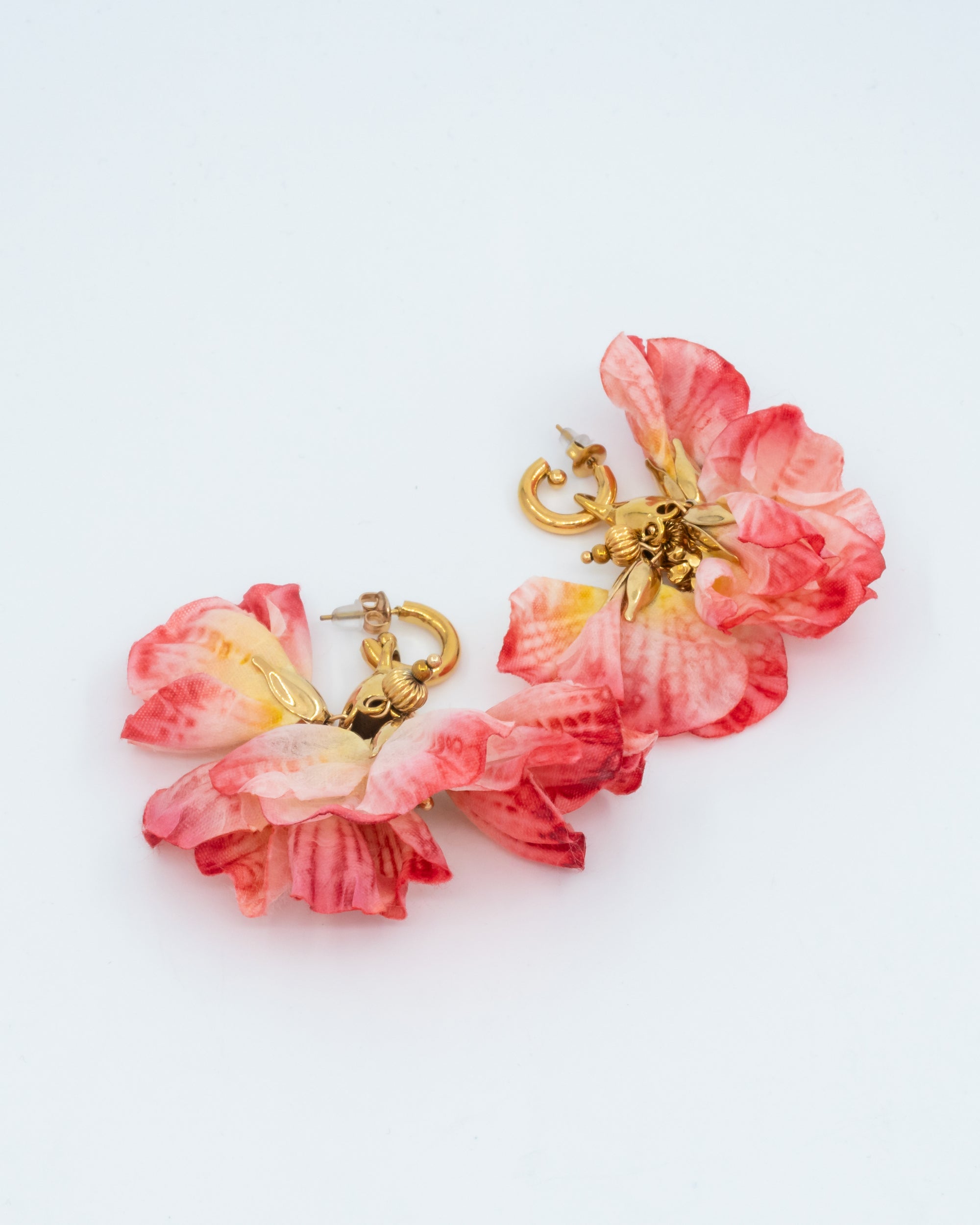 Échantillons de boucles d'oreilles