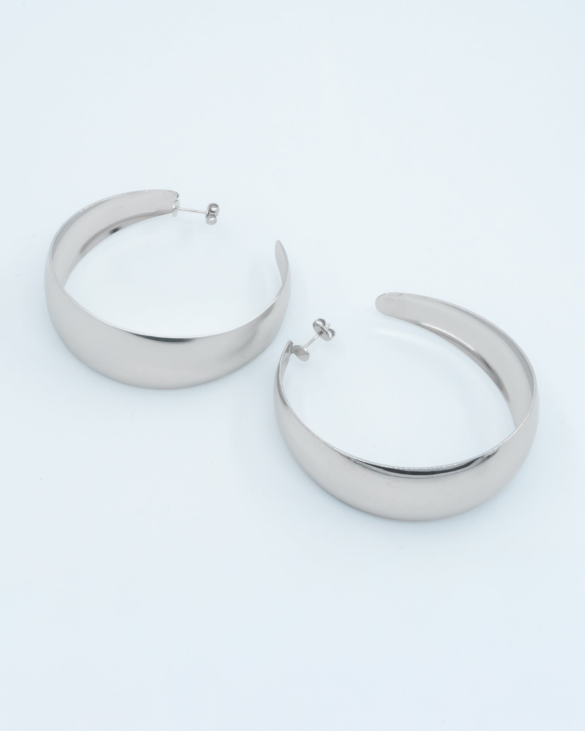 Boucles d'oreilles de gros cerceau