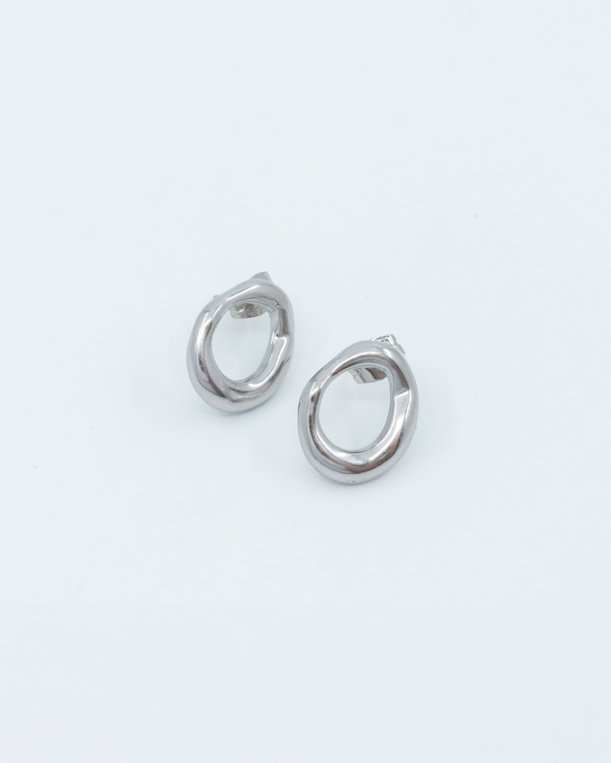 Échantillons de boucles d'oreilles