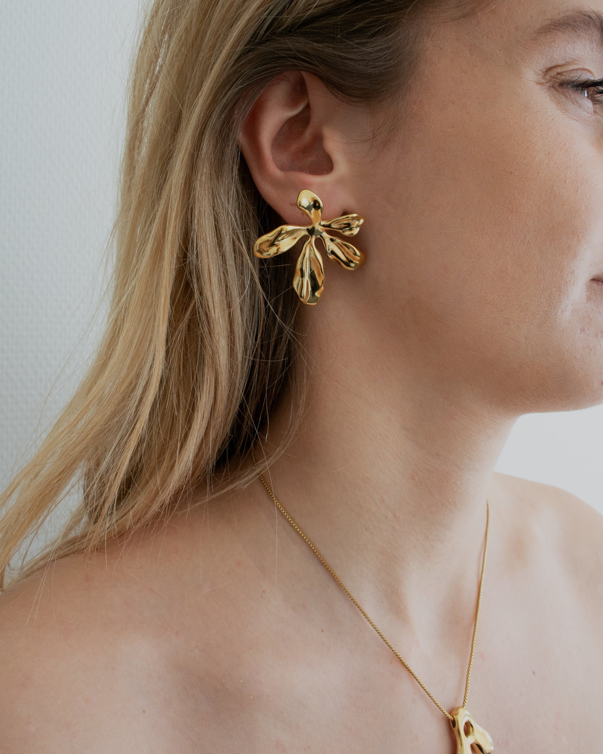 Mira earrings