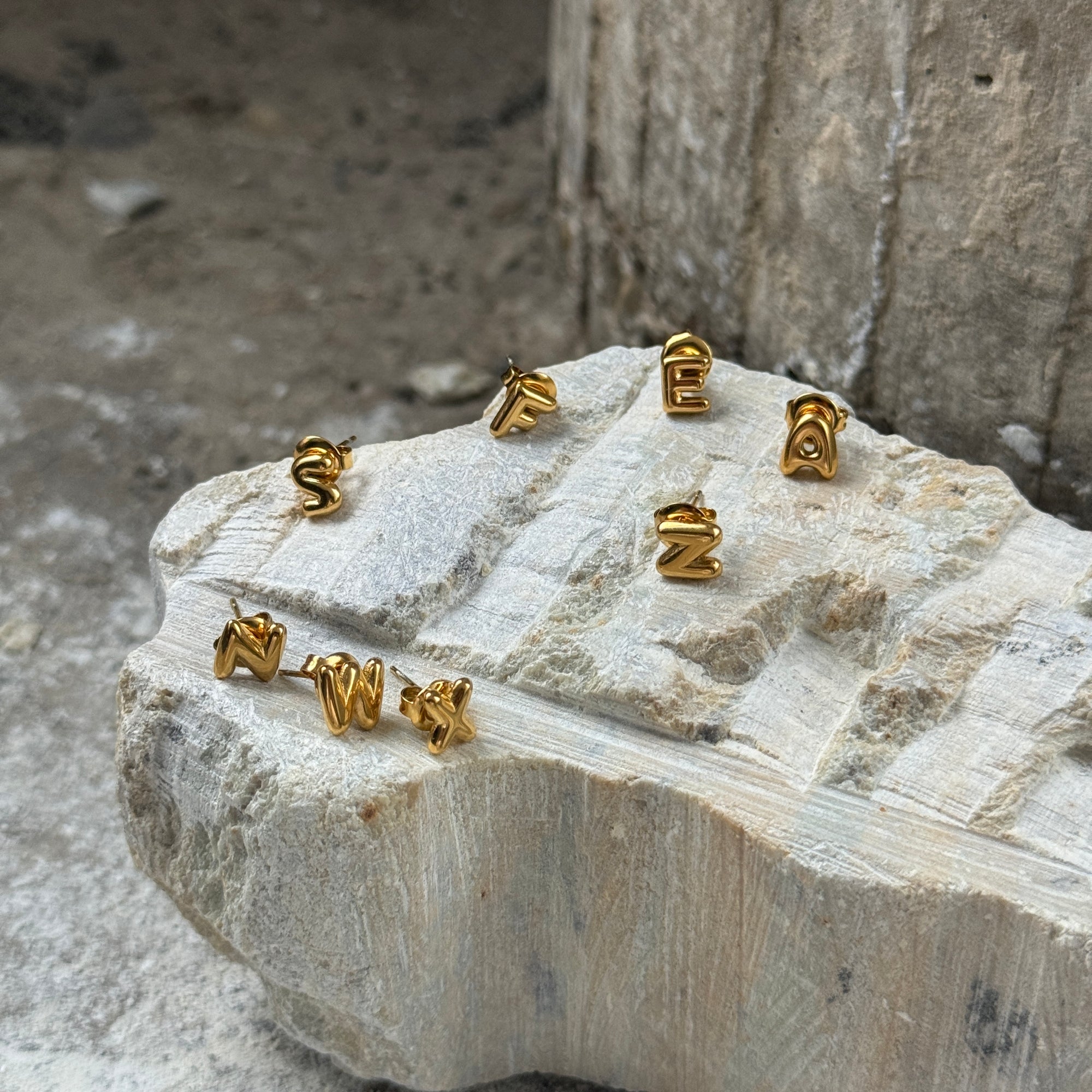 Boucles d'oreilles lettres