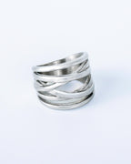 Amadora ring