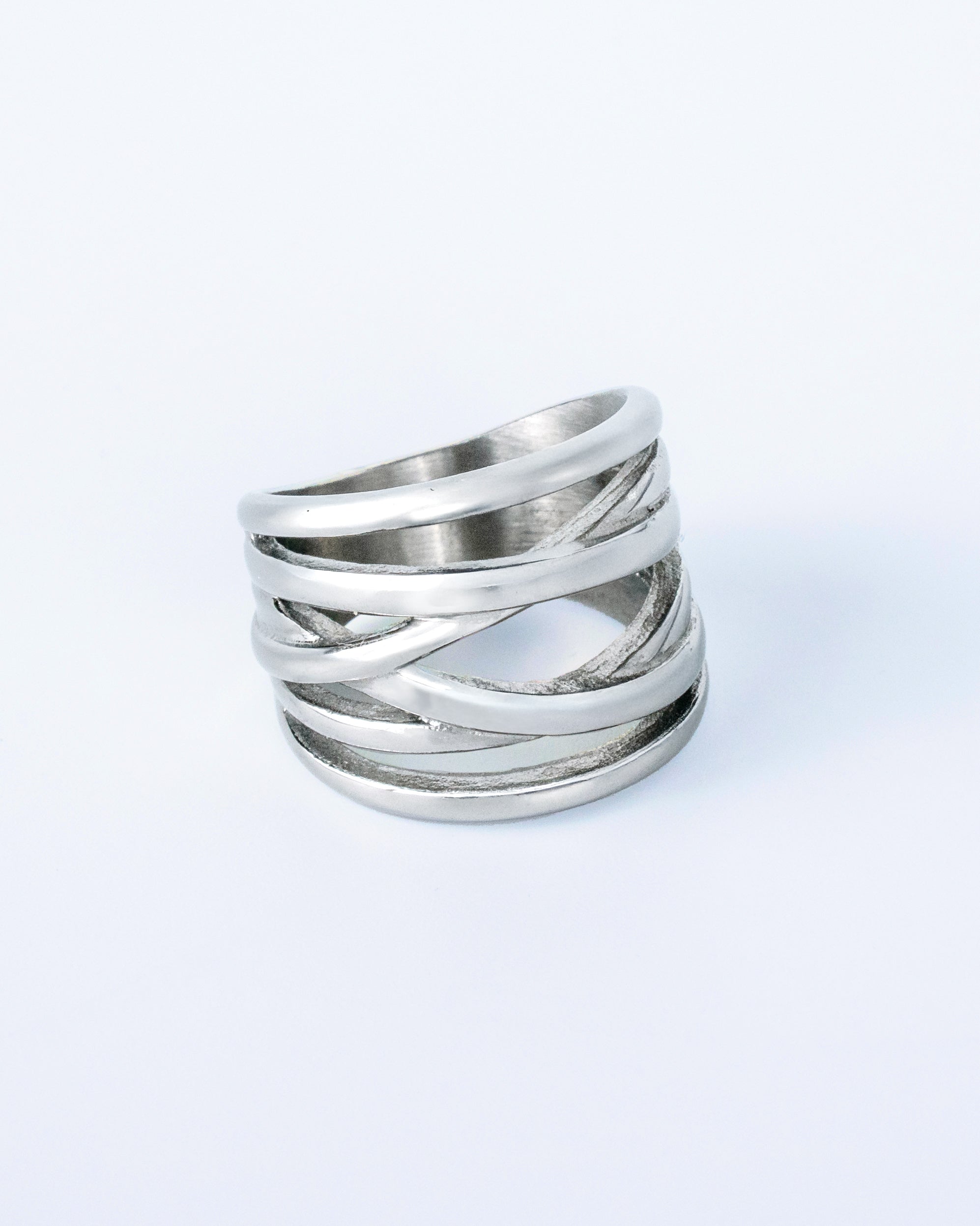 Amadora ring