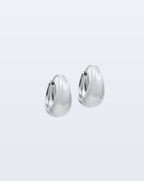 Basic B earrings