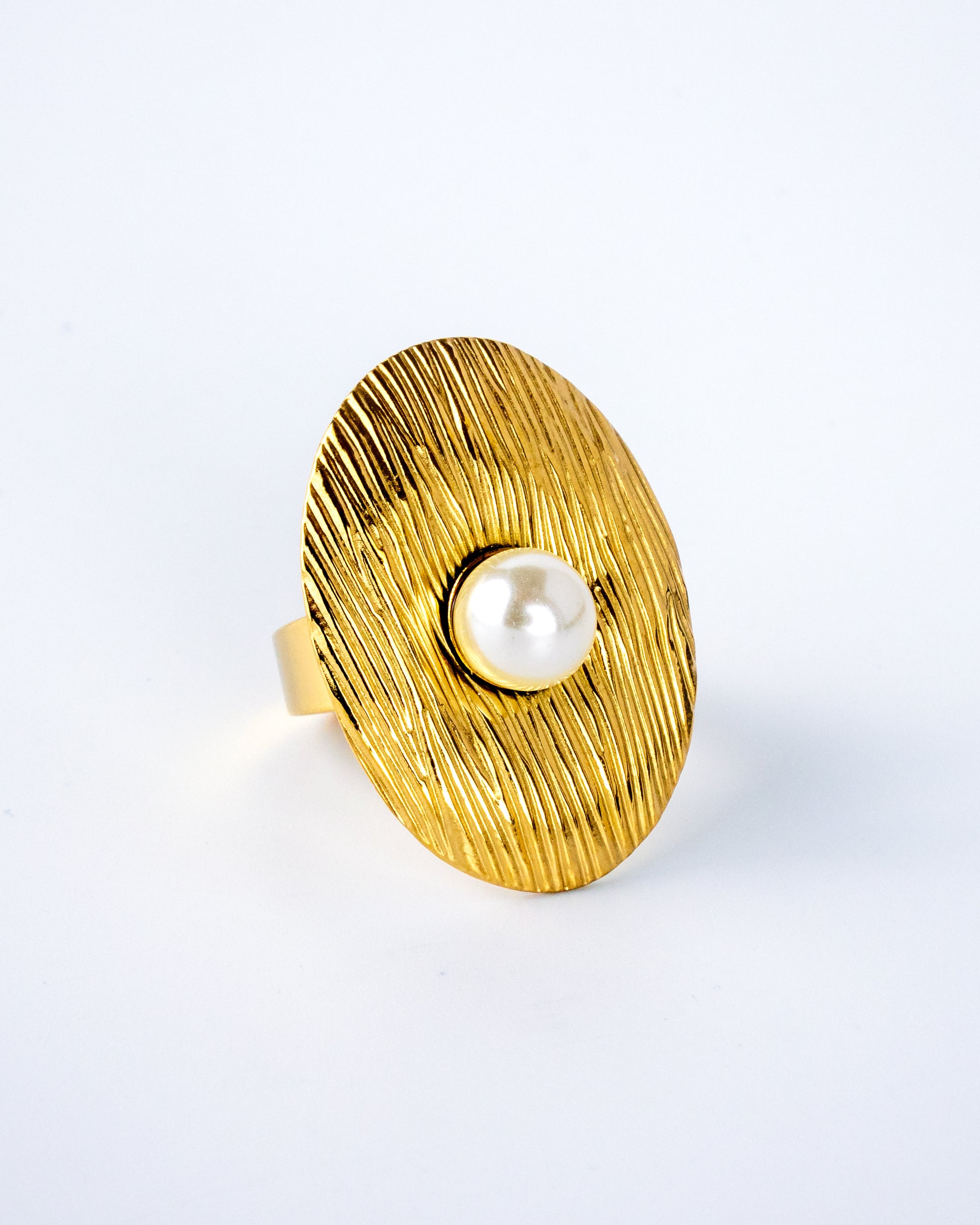 Clover ring
