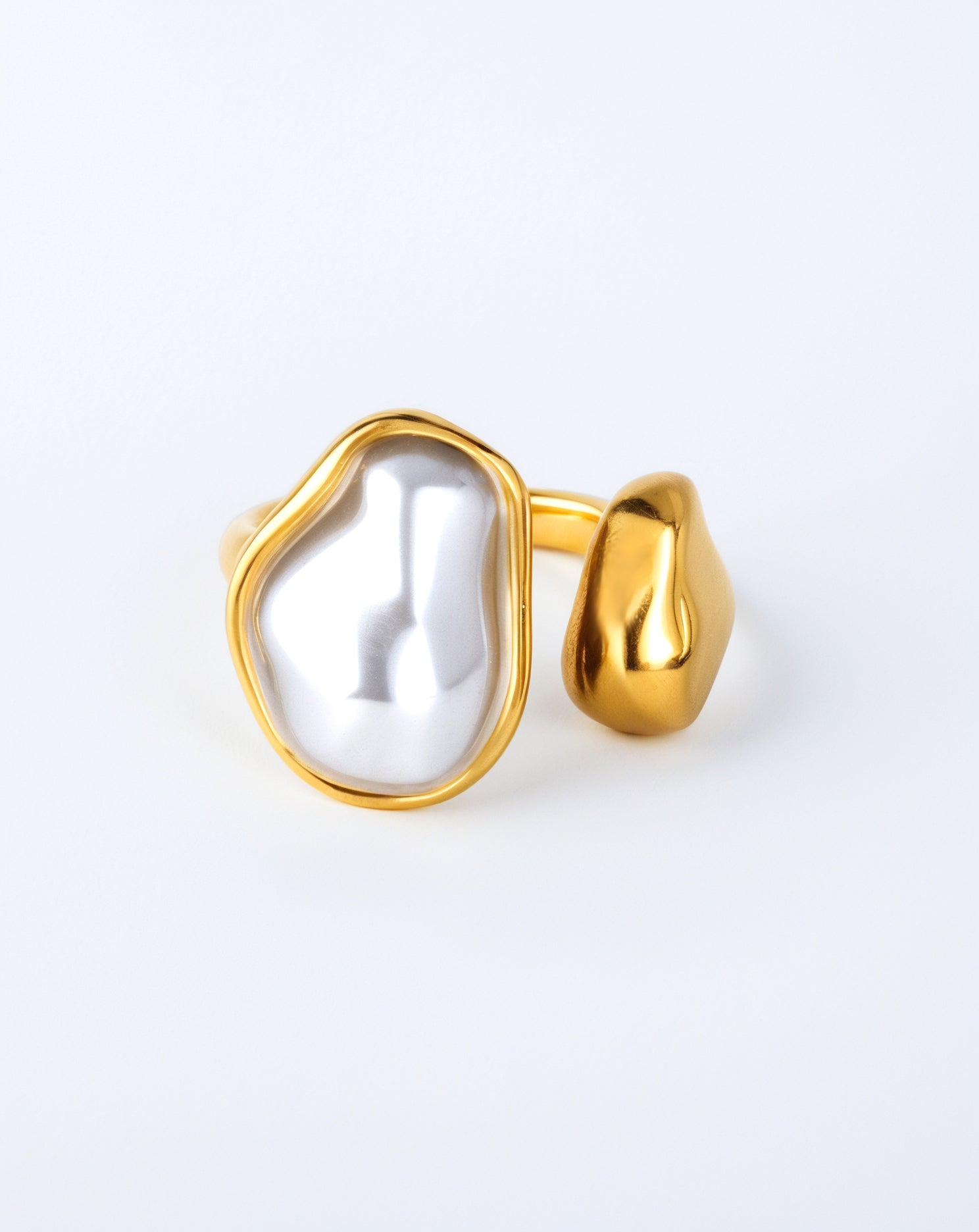 Daphne ring