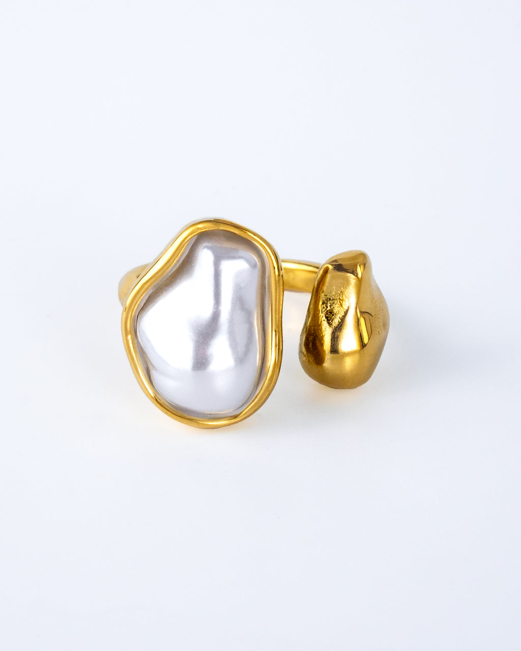 Daphne ring