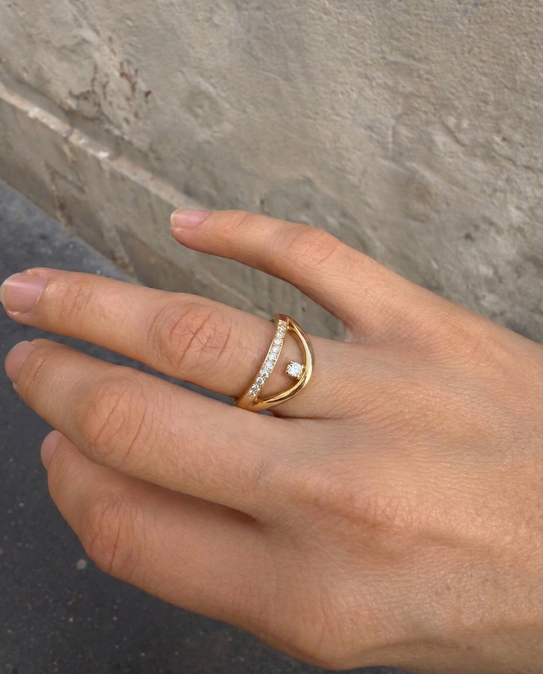 August ring