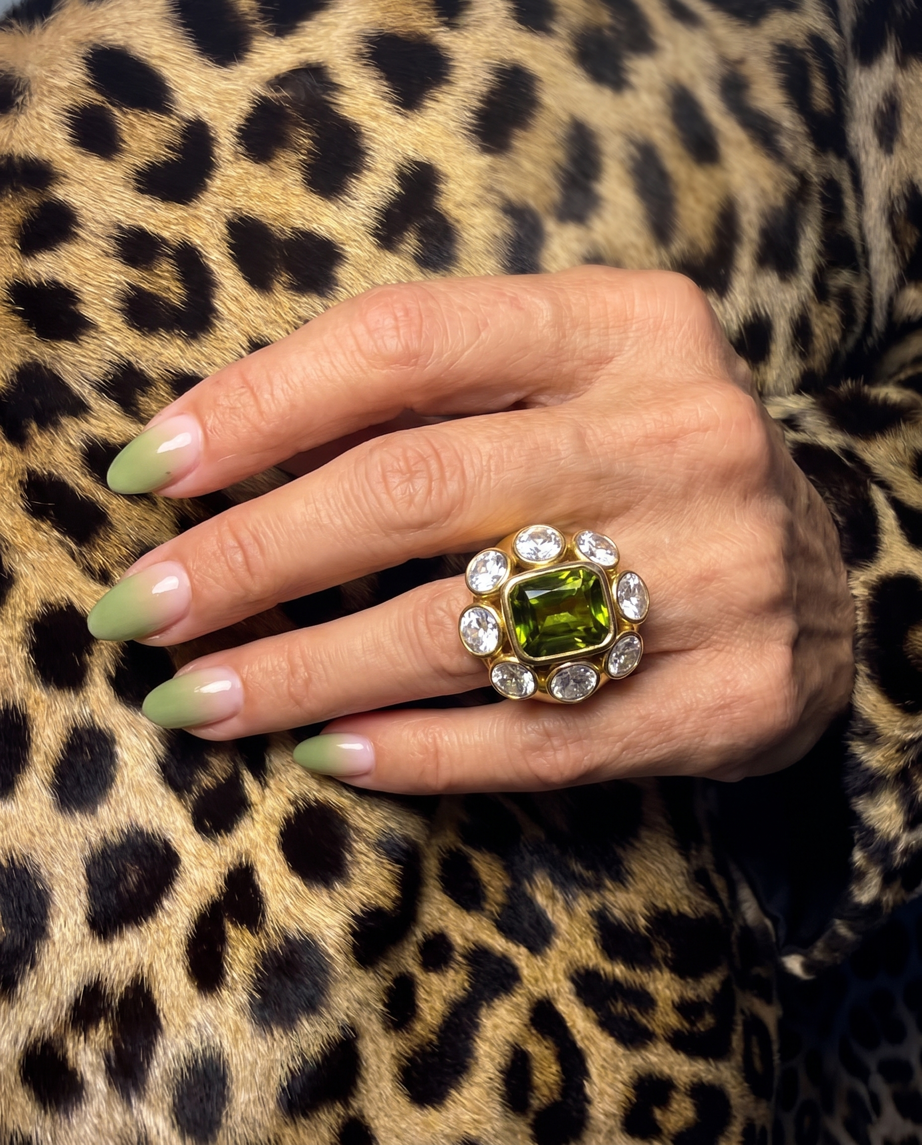 Marzo ring