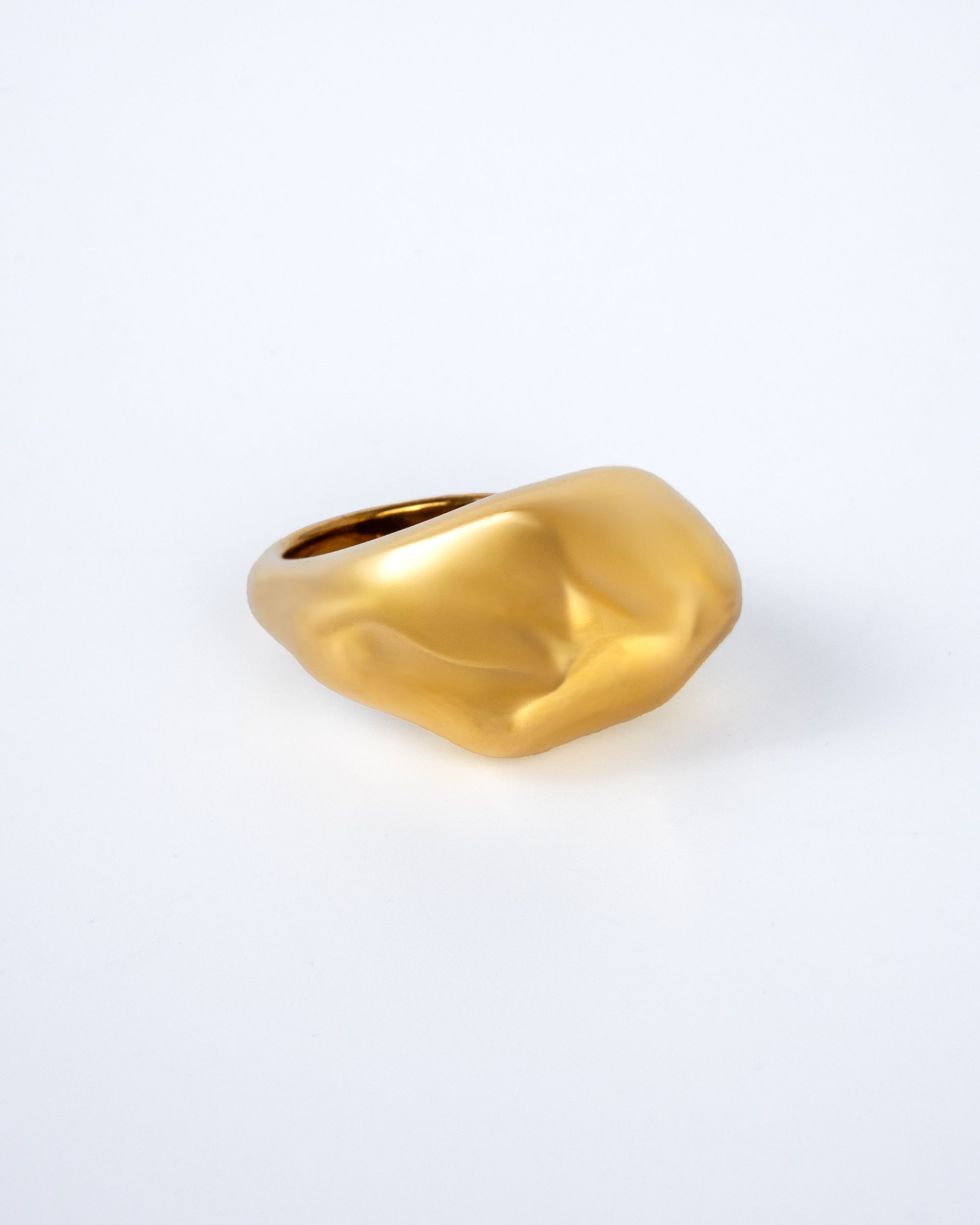 Inaya ring
