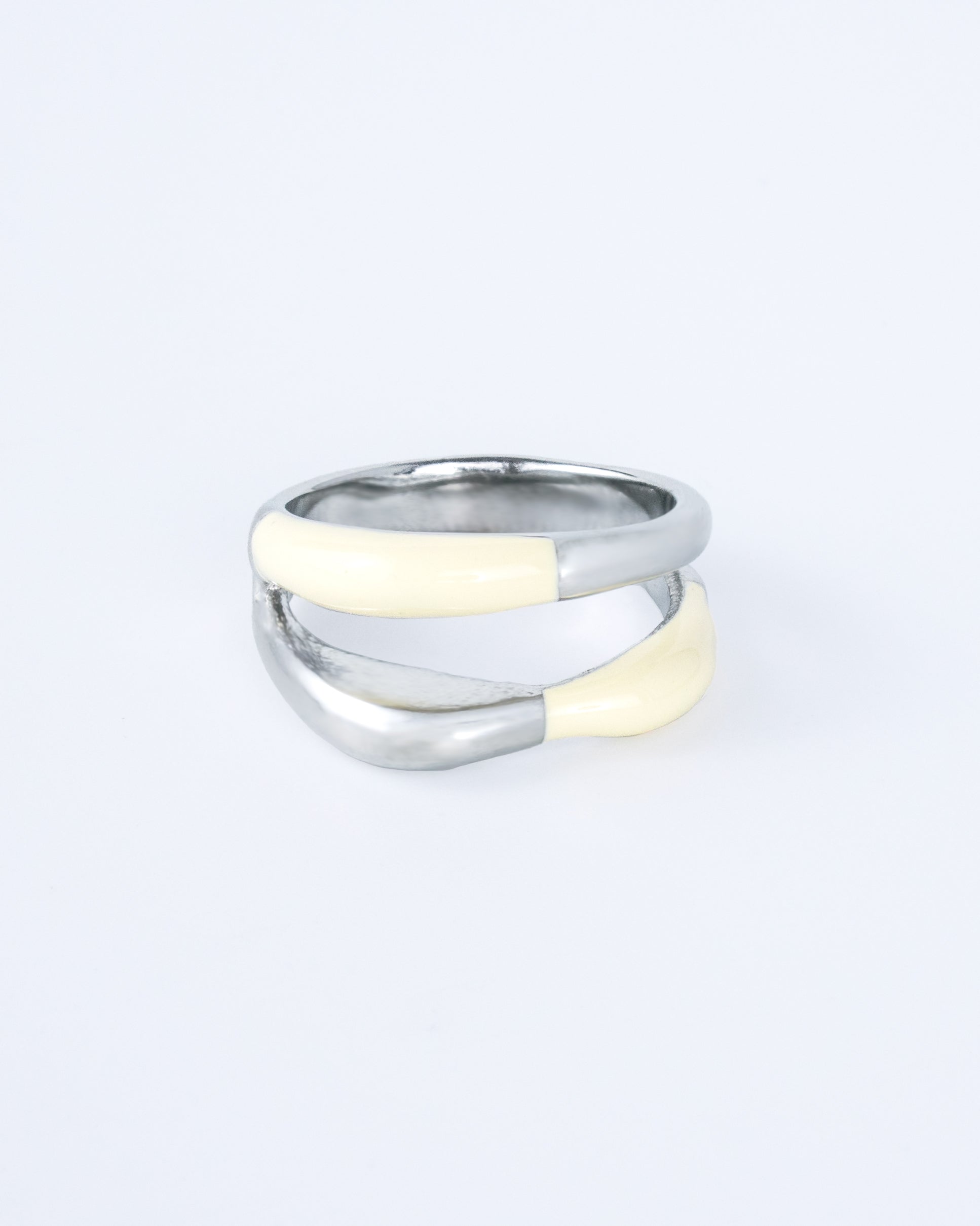 Leona ring