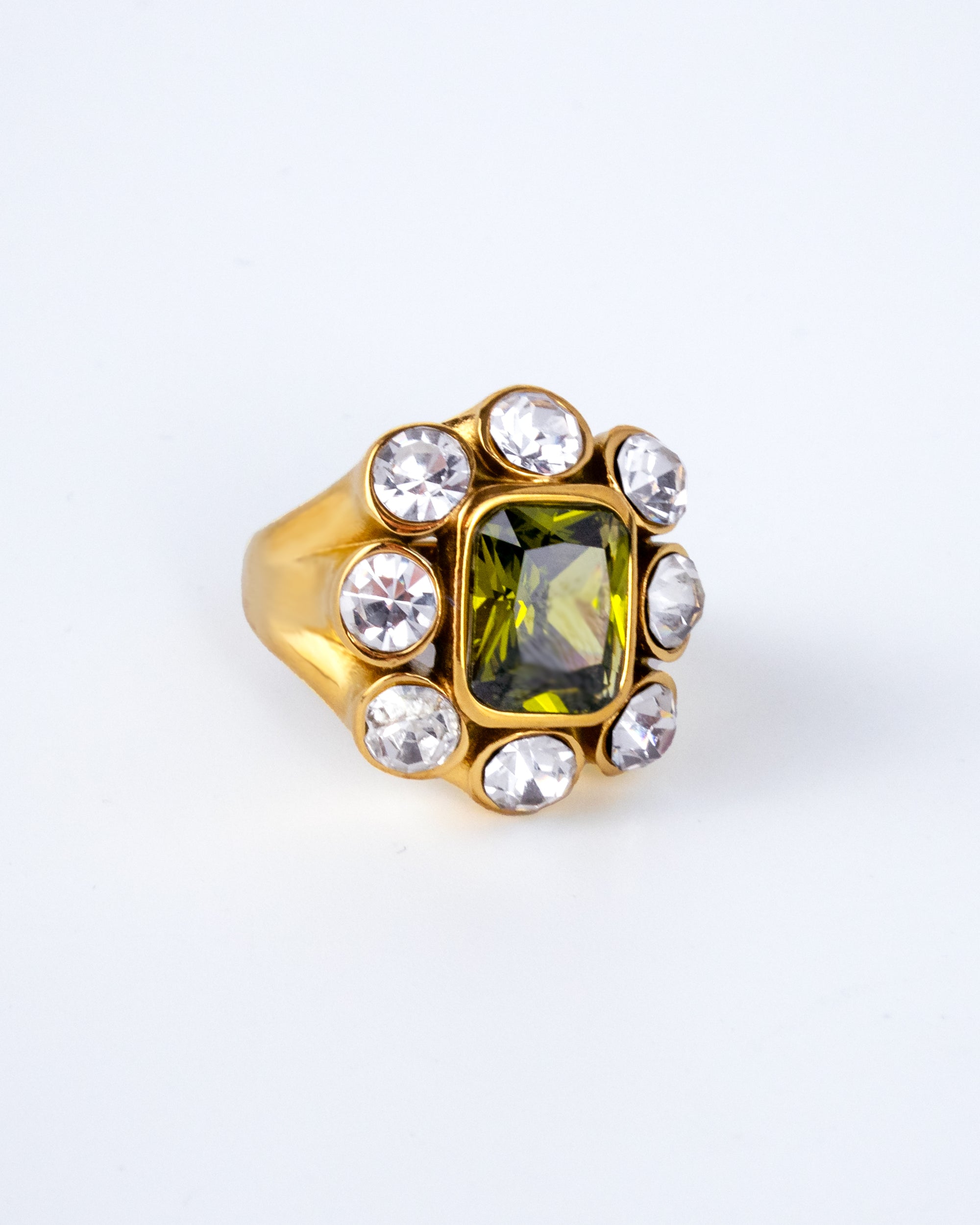 Marzo ring