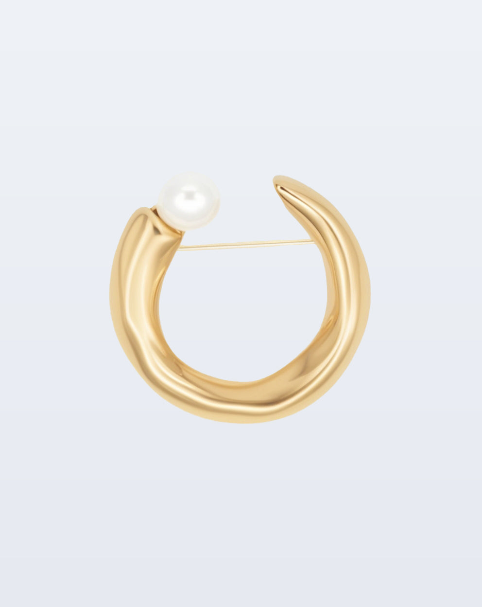 Perla brooch