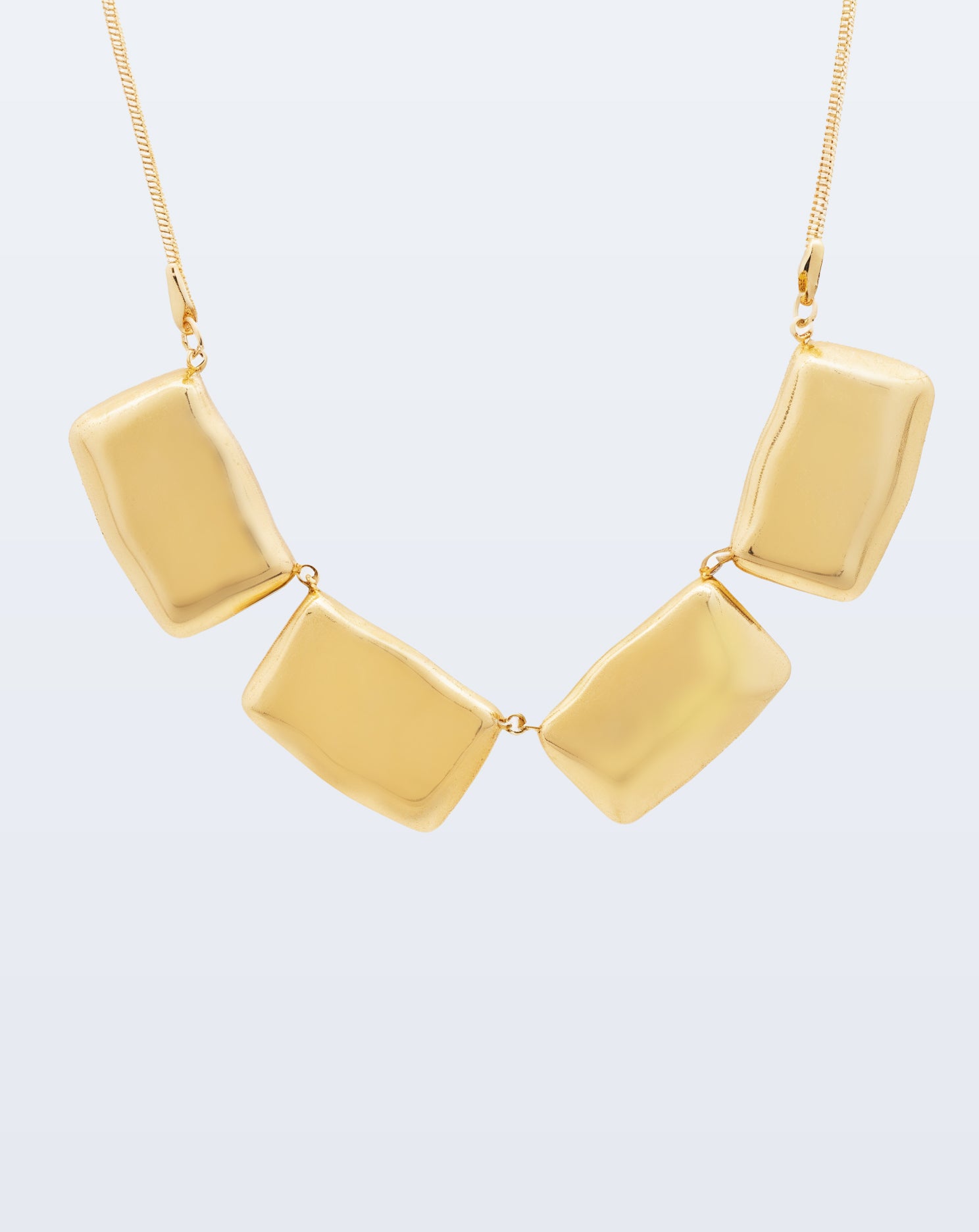 Collier Sarah