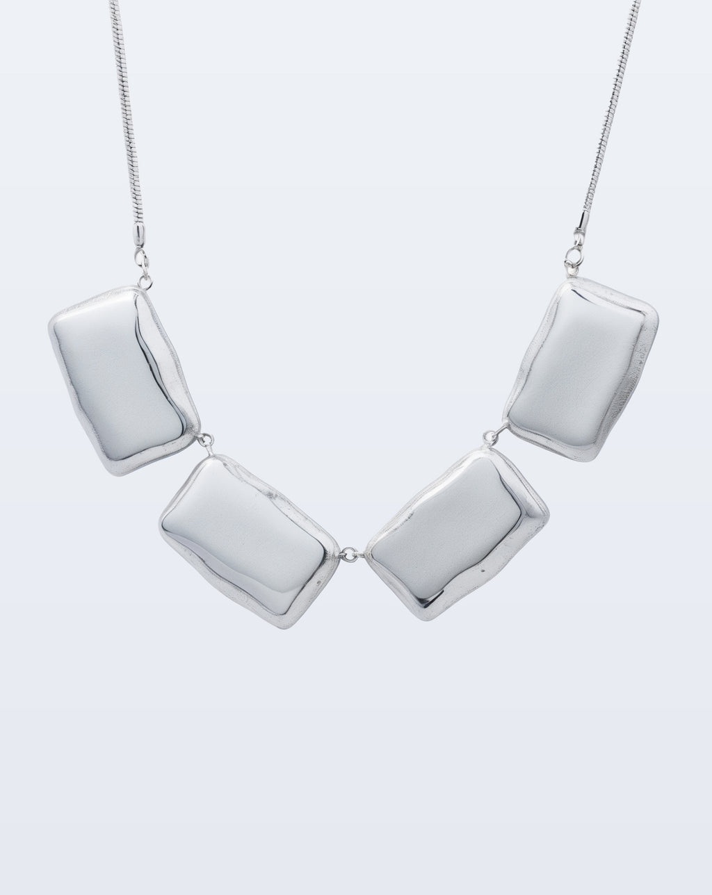 Collier Sarah